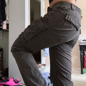 mid waisted cargo pants